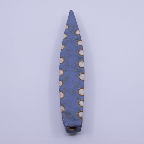 Fiddlestick M (blue/white dots)