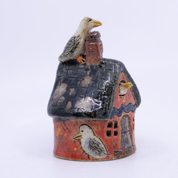 House – Round Seagull House (red/black)