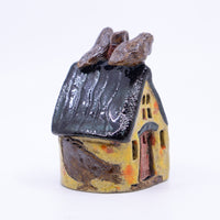House – Round Crow House (yellow/black)