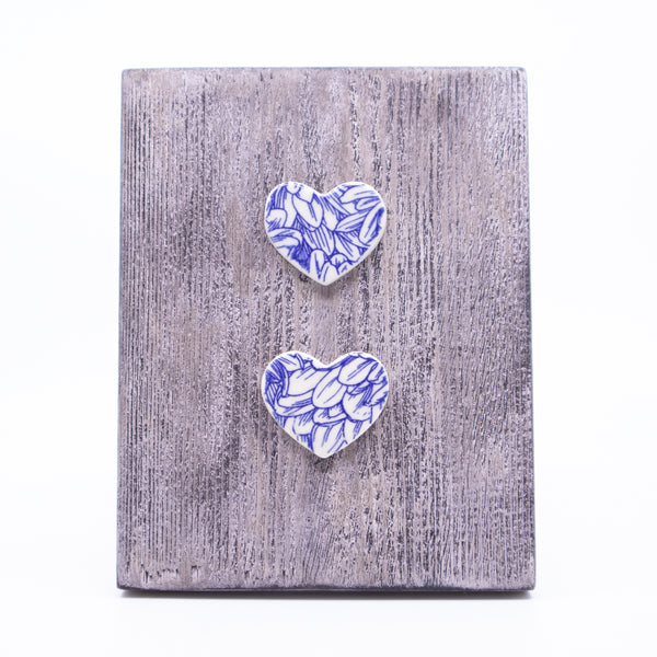 Wall Hanging – Medium (two tiny blue/white hearts)